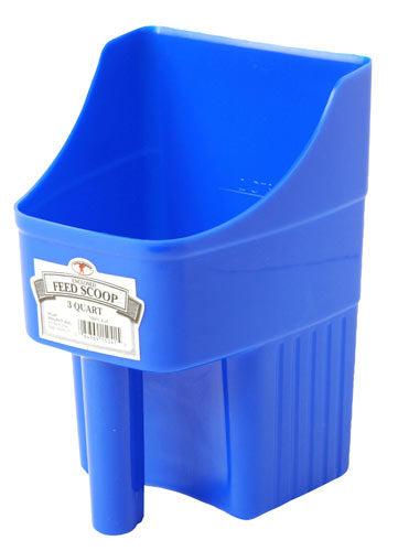 Blue three quart Feed Scoop with handle