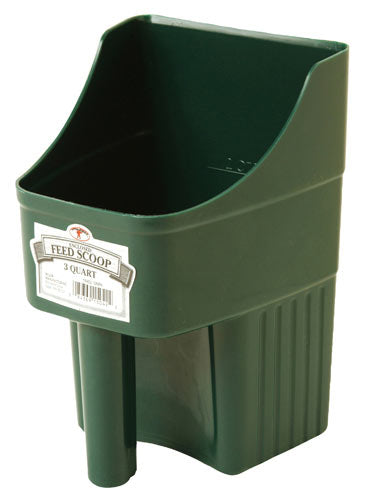 Green three quart Feed Scoop with handle